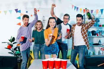 A Complete Guide of How to Play Beer Pong