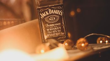 Jack Daniel’s vs Jim Beam: What’s The Difference?