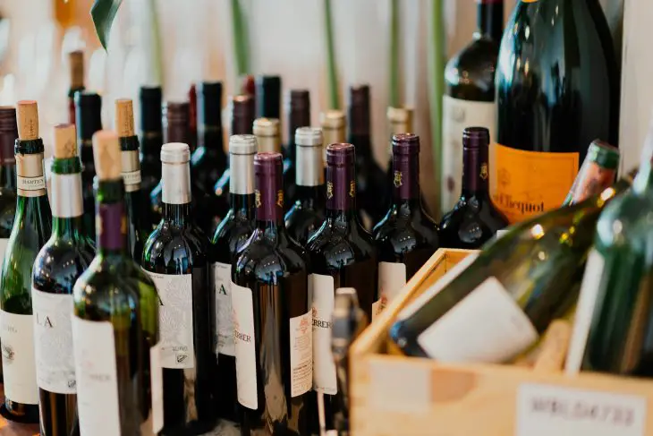 how many ounces in bottle of wine