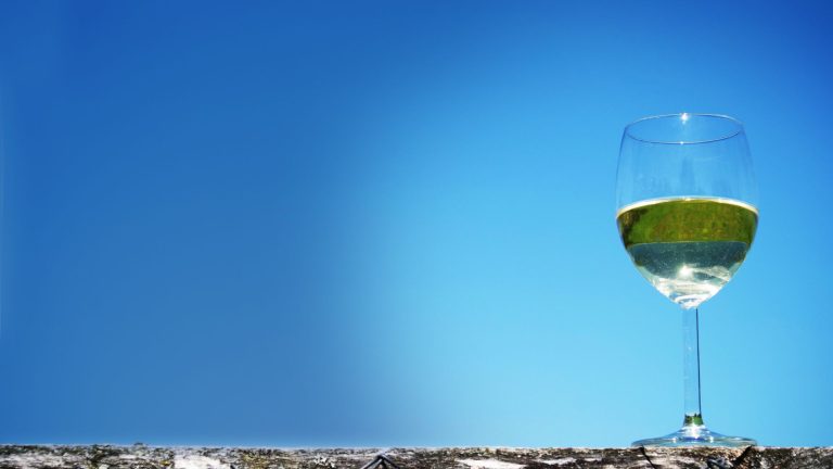 how to drink mead